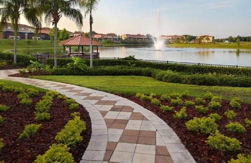 Sunset Lakes House | Lakeview Retreat on a gated resort with private pool