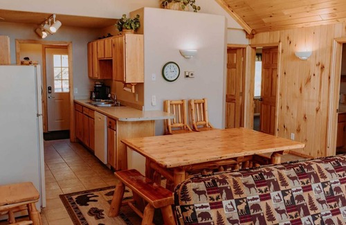 Puposky Villa | Lakeview Villa on Big Turtle Lake - Prime Fishing Location