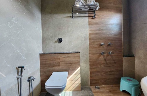 Deoghar Hotel | Lakhdatar Hotel