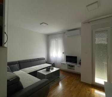 Niksic Apartment | Laki