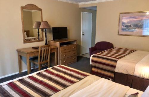 Visalia Hotel | Lamp Liter Inn