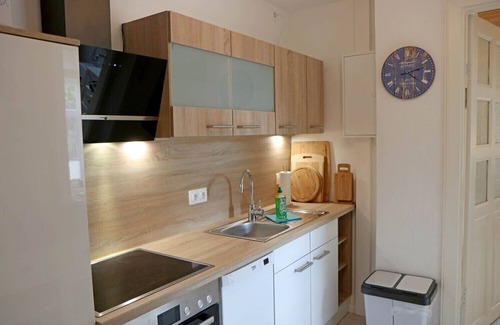 Dollerup Apartment | Landhaus Scholz - FeWo Buttjerhus with garden, 5 km to the beach