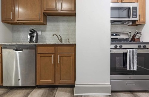 DeBaliviere Place Apartment | Landing at 275 on the Park - Senate - 1 Bedroom in De Baliviere Place