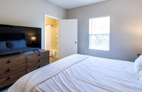 Garner Apartment | Landing at Adeline at White Oak - 2 Bedrooms in Adeline At White Oak