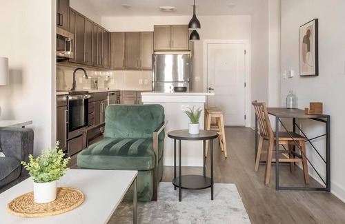 Sugar Hill Apartment | Landing at Cadence Sugar Hill - 1 Bedroom in Su.