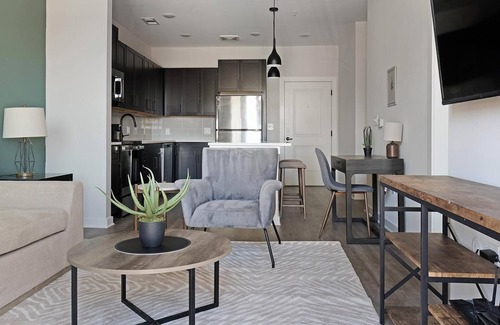 Sugar Hill Apartment | Landing at Cadence Sugar Hill - 1 Bedroom in Su.