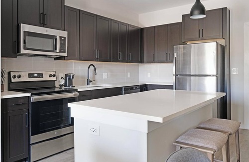 Sugar Hill Apartment | Landing at Cadence Sugar Hill - 1 Bedroom in Su.