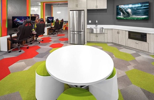 Paw Creek Apartment | Landing at Celsius - 2 Bedrooms in Wedgewood