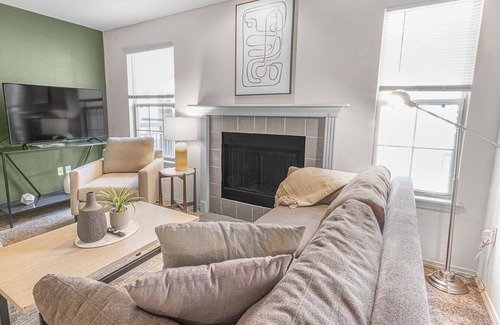 Wichita Apartment | Landing at Crown Chase Apartments - 1 Bedroom in Downtown Wichita