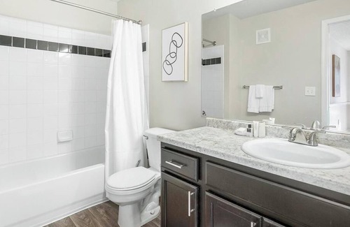 Crestline Heights Apartment | Landing at Crowne at Grandview - 2 Bedrooms in Overton