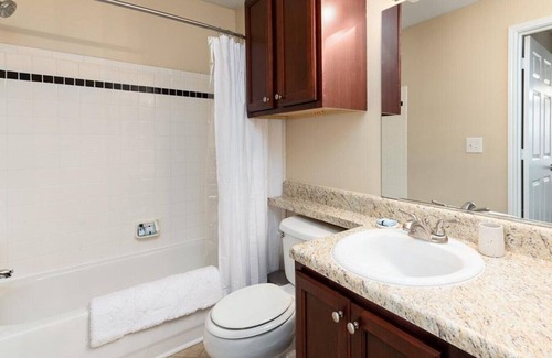 Jamestown Apartment | Landing at Crowne at James Landing Apartments - 2 Bedrooms in Downtown High Point