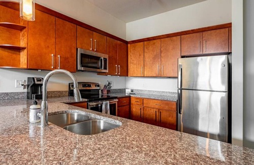Lenexa Apartment | Landing at Domain at City Center - 1 Bedroom in Downtown Lenexa