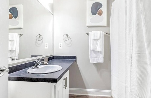 McDonough Apartment | Landing at Elevate Greene - 1 Bedroom in Downtown Mc Donough