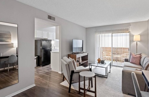 St. Petersburg - Clearwater Apartment | Landing at Gateway on 4th Apartments - 1 Bedroom in Downtown St. Petersburg