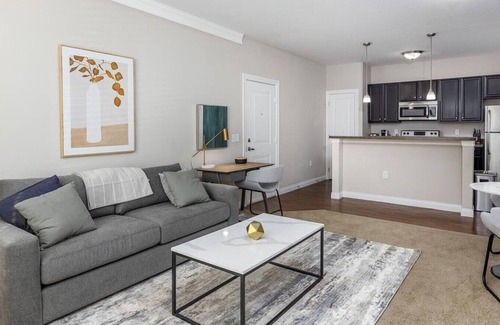 Lewis Center Apartment | Landing at Grand at Polaris - 2 Bedrooms in Downtown Columbus
