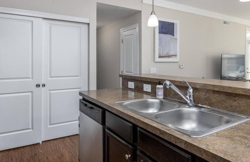 Lewis Center Apartment | Landing at Grand at Polaris - 2 Bedrooms in Downtown Columbus