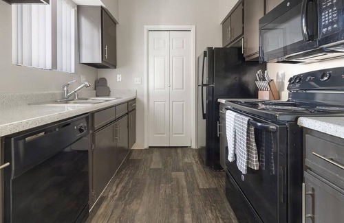 Rancho Oakey Apartment | Landing at Helix Apartments - 1 Bedroom in Rancho Oakey