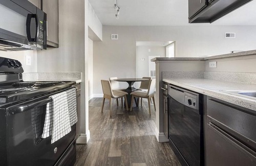 Rancho Oakey Apartment | Landing at Helix Apartments - 1 Bedroom in Rancho Oakey