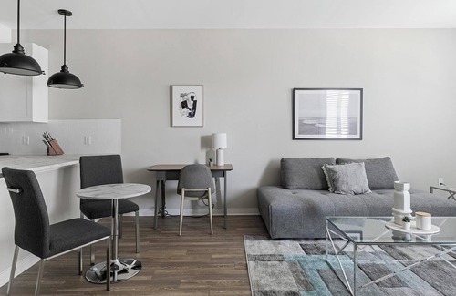 Huntsville Apartment | Landing at Laurel at Dry Creek - 1 Bedroom in E.