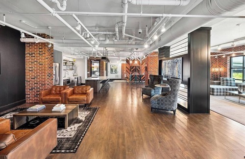 Downtown Charleston Apartment | Landing at Meeting Street Lofts - 1 Bedroom in East Central