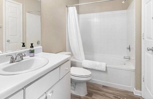 Talisheek Apartment | Landing at Pelican Pointe Apartments - 2 Bedrooms in Downtown Slidell