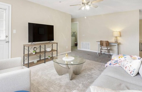 Talisheek Apartment | Landing at Pelican Pointe Apartments - 2 Bedrooms in Downtown Slidell