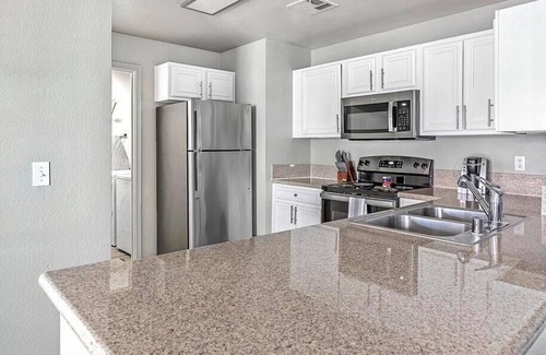 The Section Seven Apartment | Landing at Reflections at the Lakes - 2 Bedrooms in The Section Seven