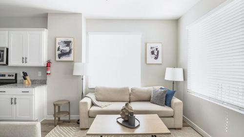 Madison Apartment | Landing at Sanctuary at Indian Creek - Madison