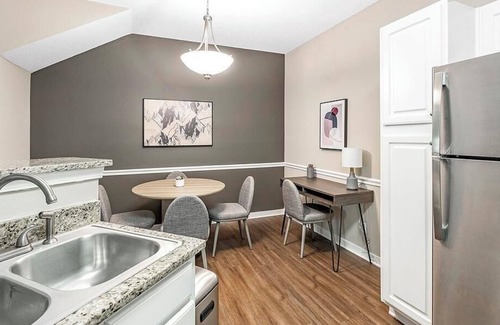 Germantown Apartment | Landing at The Bridges At Germantown - 2 Bedrooms in Downtown Germantown