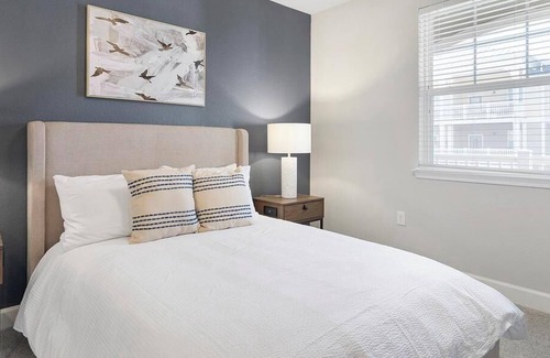 Cary Apartment | Landing at The Crowne at Cary Park - 2 Bedrooms in Cary Park