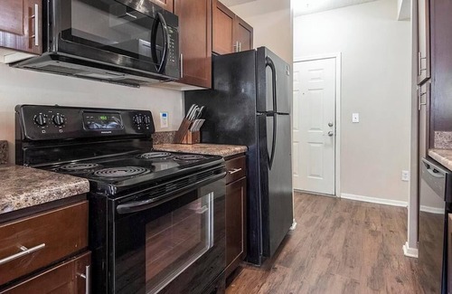 Germantown Apartment | Landing at The Grove at Germantown - 2 Bedrooms in Hunters Run