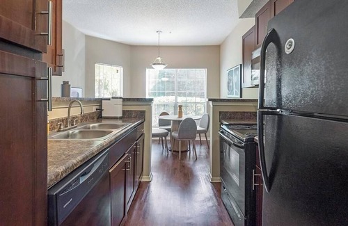 Germantown Apartment | Landing at The Grove at Germantown - 2 Bedrooms in Hunters Run