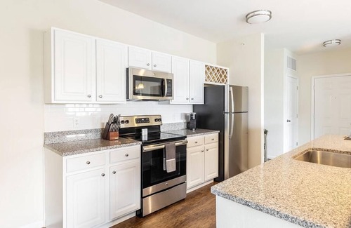 Acton Apartment | Landing at The Timbers - 2 Bedrooms in Perry Township