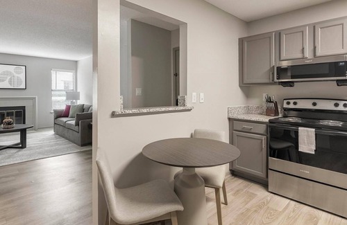 Huntsville Apartment | Landing | Beautiful 1BD, Clubhouse, Gym