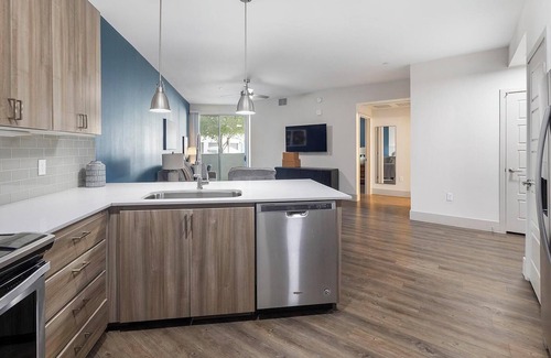 Camelback East Apartment | Landing | Beautiful 1BD, Gym, Clubhouse