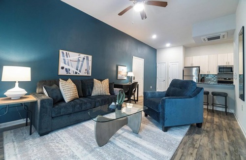 Charlotte Apartment | Landing | Beautiful 1BD, Clubhouse, Gym