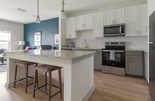 Jacksonville Apartment | Landing | Chic 1BD, Clubhouse, Gym