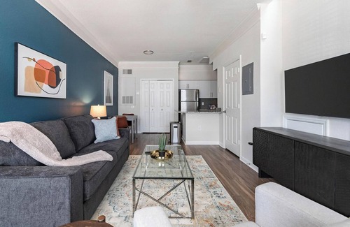 Metro West Apartment | Landing | Chic 1BD, Pool, Gym