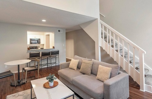 Cordova Apartment | Landing | Chic 2BD, Game Room, Pool