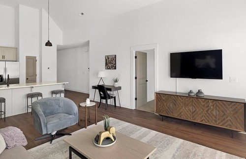 Athens Apartment | Landing | Incredible 2BD, Clubhouse, Gym