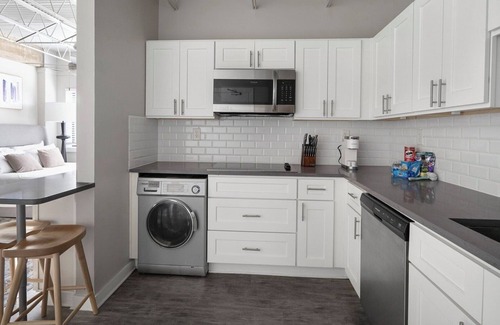 Central Business District Apartment | Landing l Fully-furnished studio overlooking Downtown Mobile