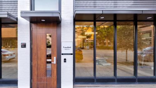 Five Points South Apartment | Landing Midtown