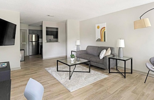 Huntsville Apartment | Landing | Modern 1BD, Pool, Clubhouse