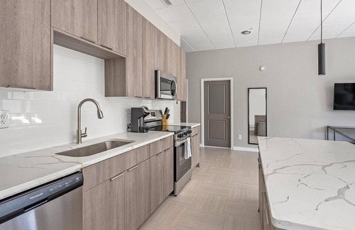 Civil Rights Historic District Apartment | Landing | Modern 2BD in Fountain Heights