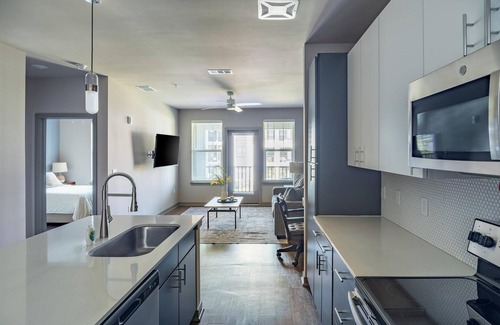 Pine Forest Apartment | Landing | Spectacular 1BD, Clubhouse, Gym