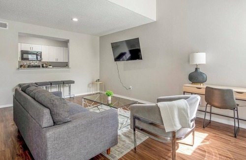 Cordova Apartment | Landing | Stunning 2BD, Game Room, Gym