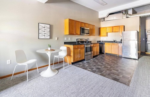Leavenworth Apartment | Landing | Stylish 1BD, Courtyard