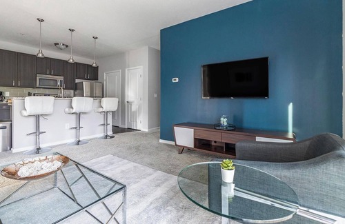 Northwest Columbus Apartment | Landing | Stylish 2BD, Gym