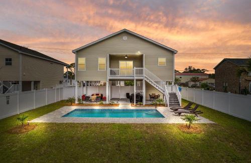 Crescent Beach House | Landing Zone