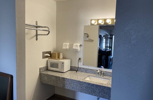 Osawatomie Hotel | Landmark Inn